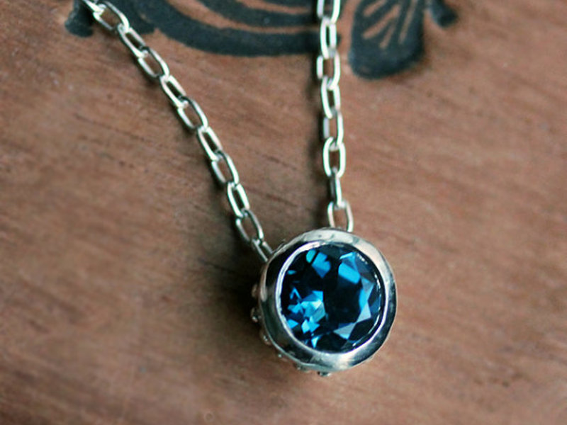 Ожерелье London blue topaz Ожерелье London blue topaz