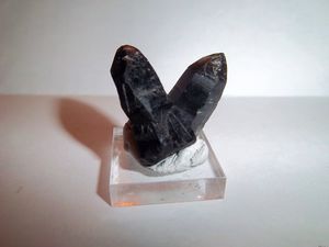 Морион - непрозрачный кварц