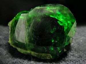 Демантоид