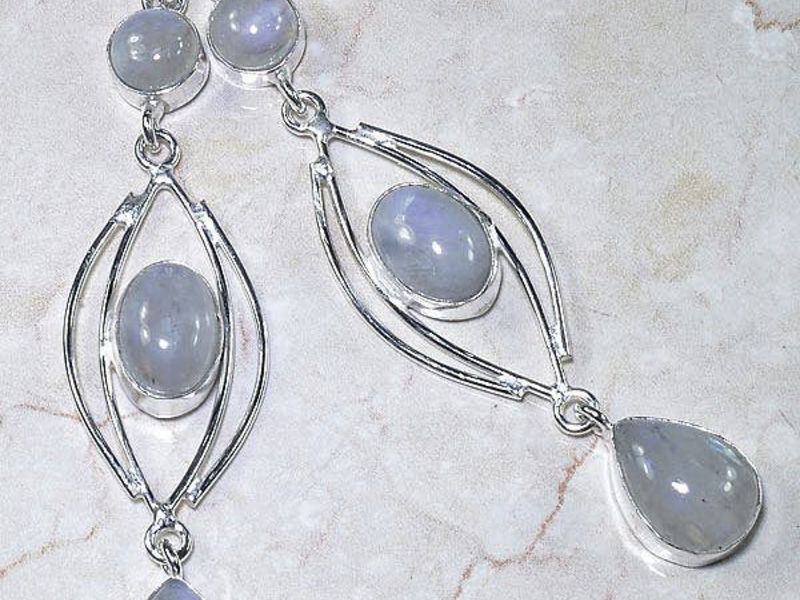 Красивые серьги из серебра с лунным камнем Какому знаку зодиака подходит лунный камень